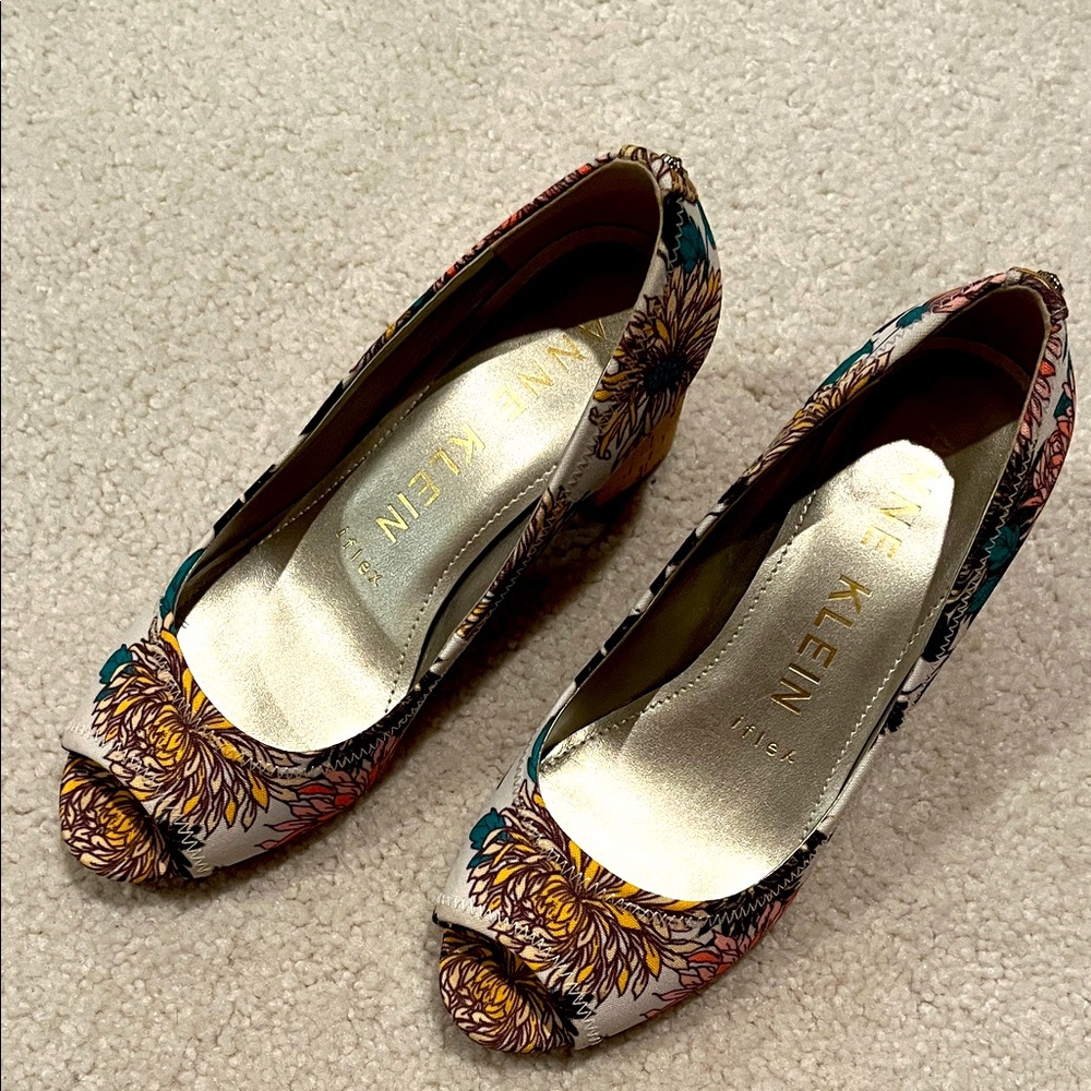 Anne Klein Multicolor Floral Peep-Toe Heels